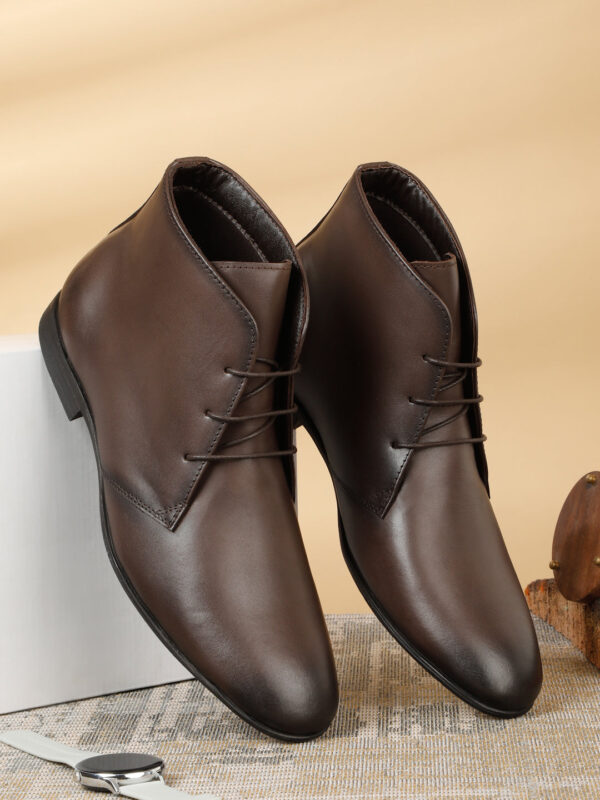 Men's Brown Solid Leather Lace-up Chukka Boots