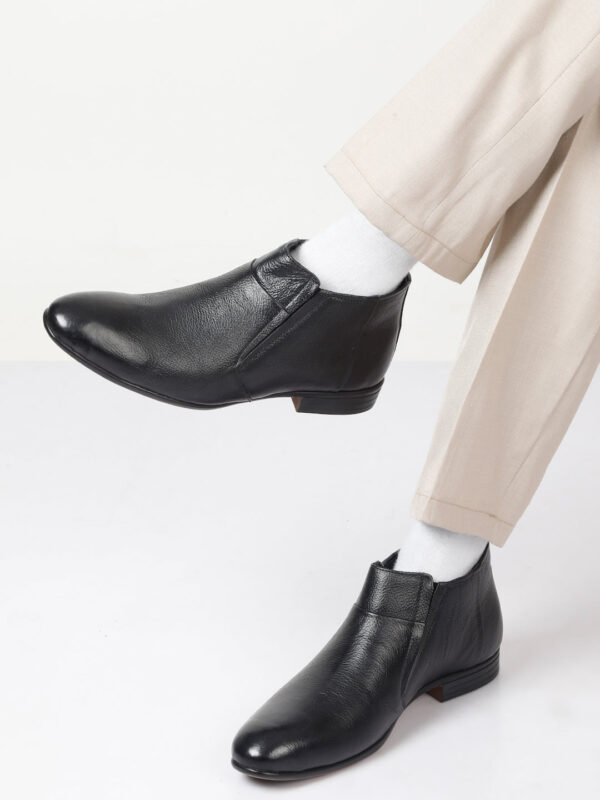 Men's Black Solid Leather Slip-on Boots