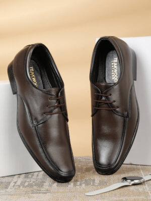 Men's Brown Solid Leather Lace-up Formal Shoes